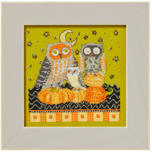 Debbie Mumm | Seasonal Owls 2024 Cross Stitch Kit - Autumn