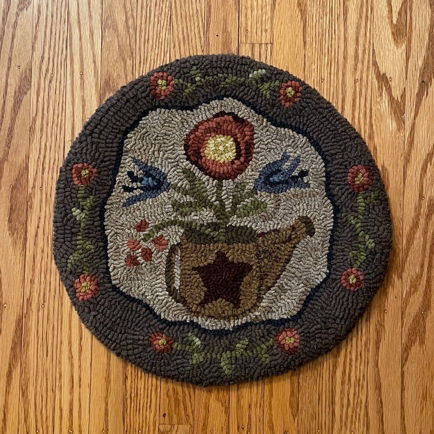 Payton's Primitives Chair Pad Rug Hooking Pattern Watering Can in Bloom