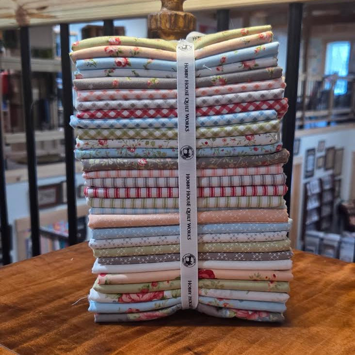 Ellie ~ Fat Quarter Bundle ~ 29 pcs