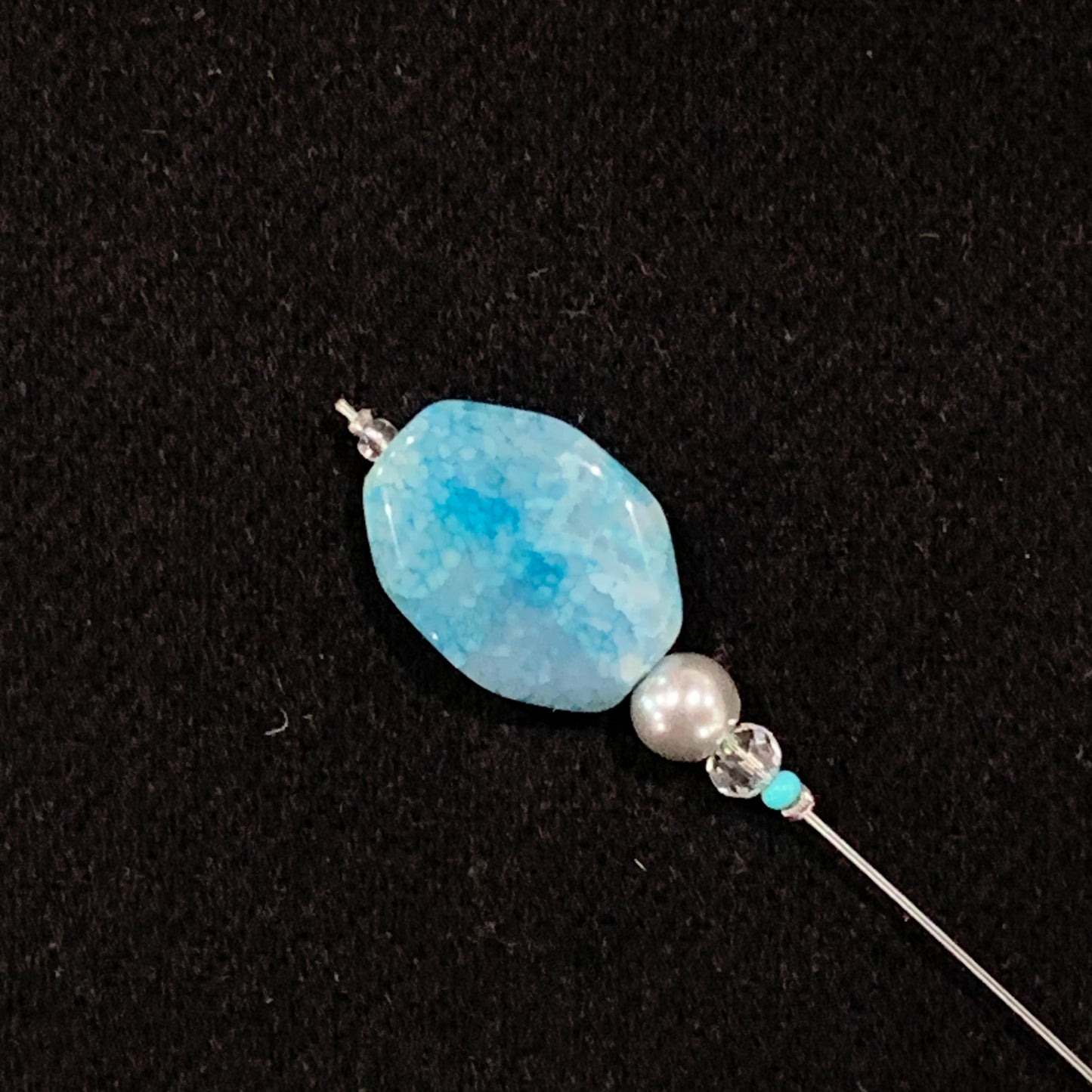 Beaded Punch Needle Threader - Sea Blue Oval