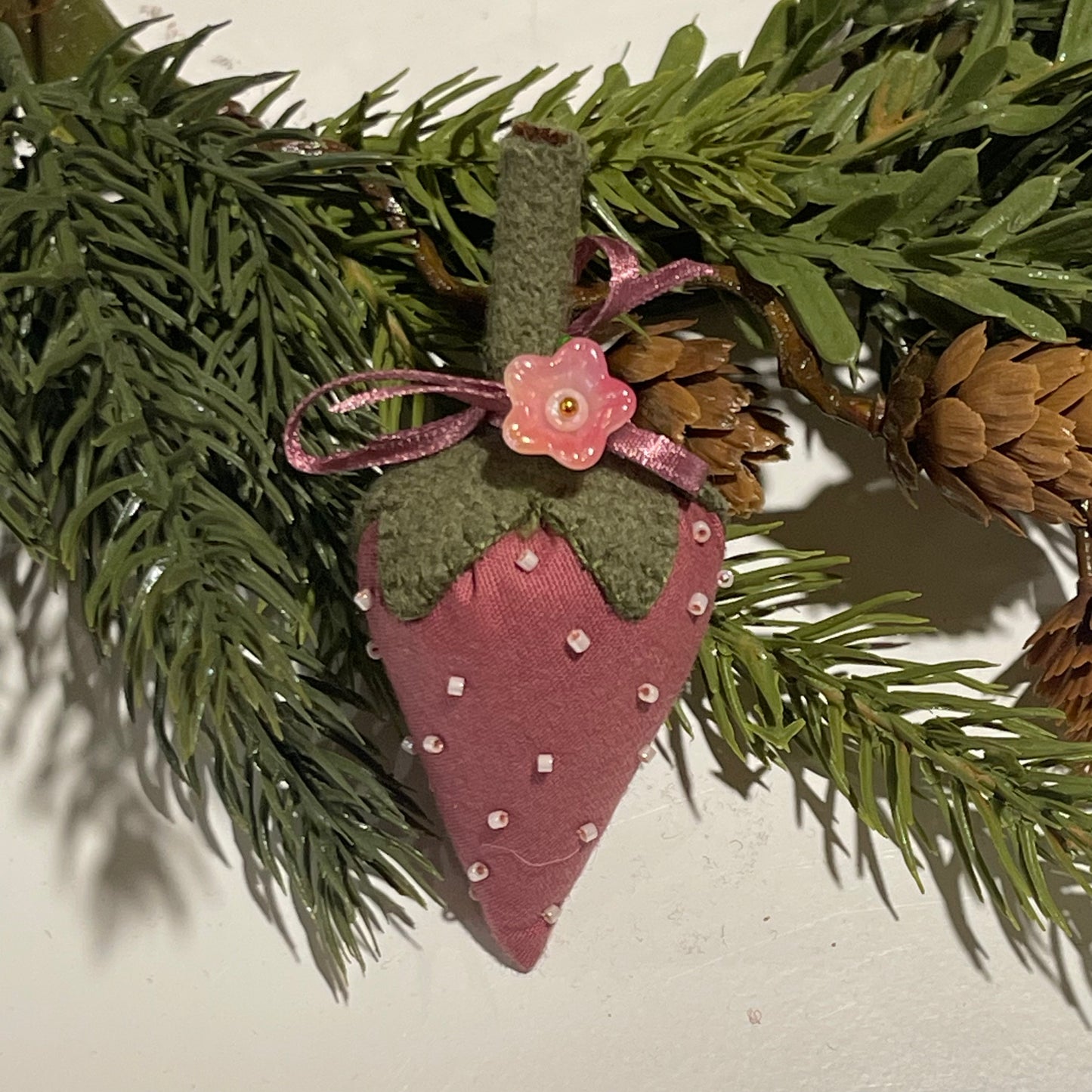 Paxe's Designs ~ Mini Strawberry Pincushion