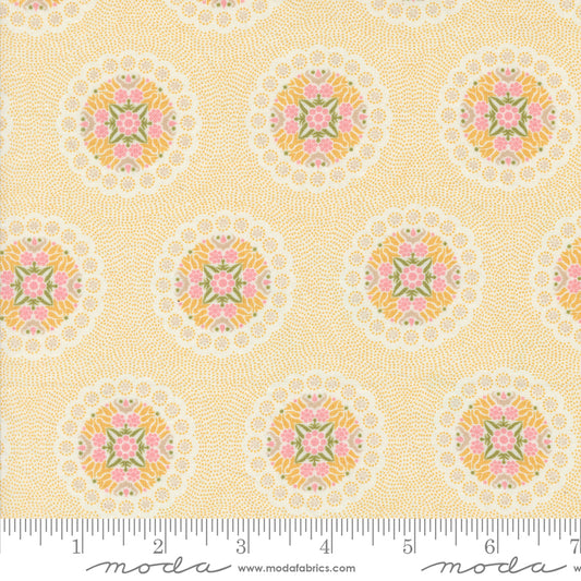 Sunday Brunch | Crepe Geometrics Blender Medallion Mimosa 30752 13