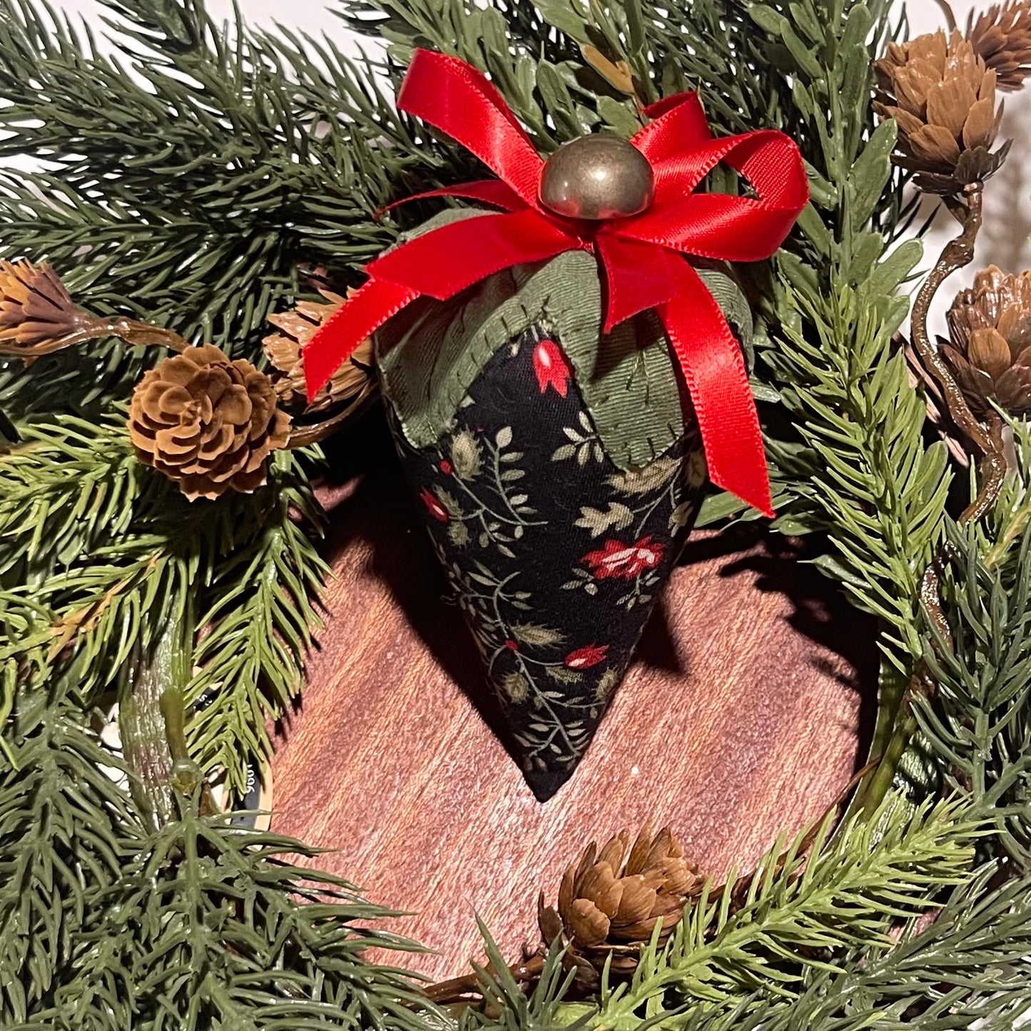 Paxe's Designs ~ Large Christmas Strawberry Pincushion