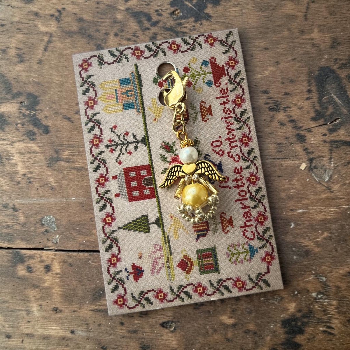 Minnie McBean's Zipper Pull | Christmas Angel