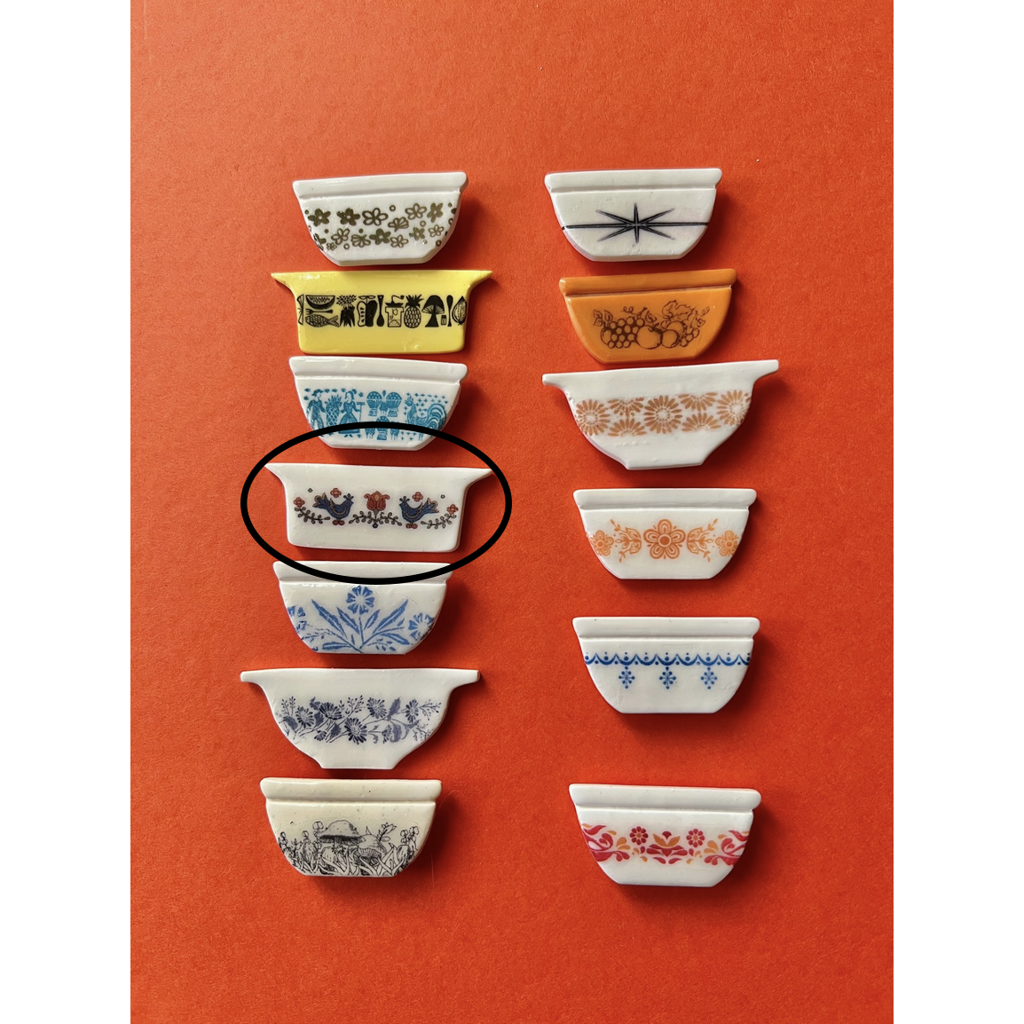Pyrex Needle Minder - Country Festival