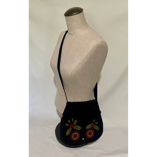 Paxe's Designs | Handmade Wool Purse ~ Penny Flowers