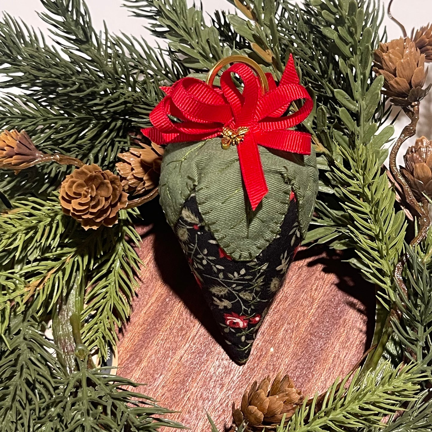 Paxe's Designs ~ Large Christmas Strawberry Pincushion