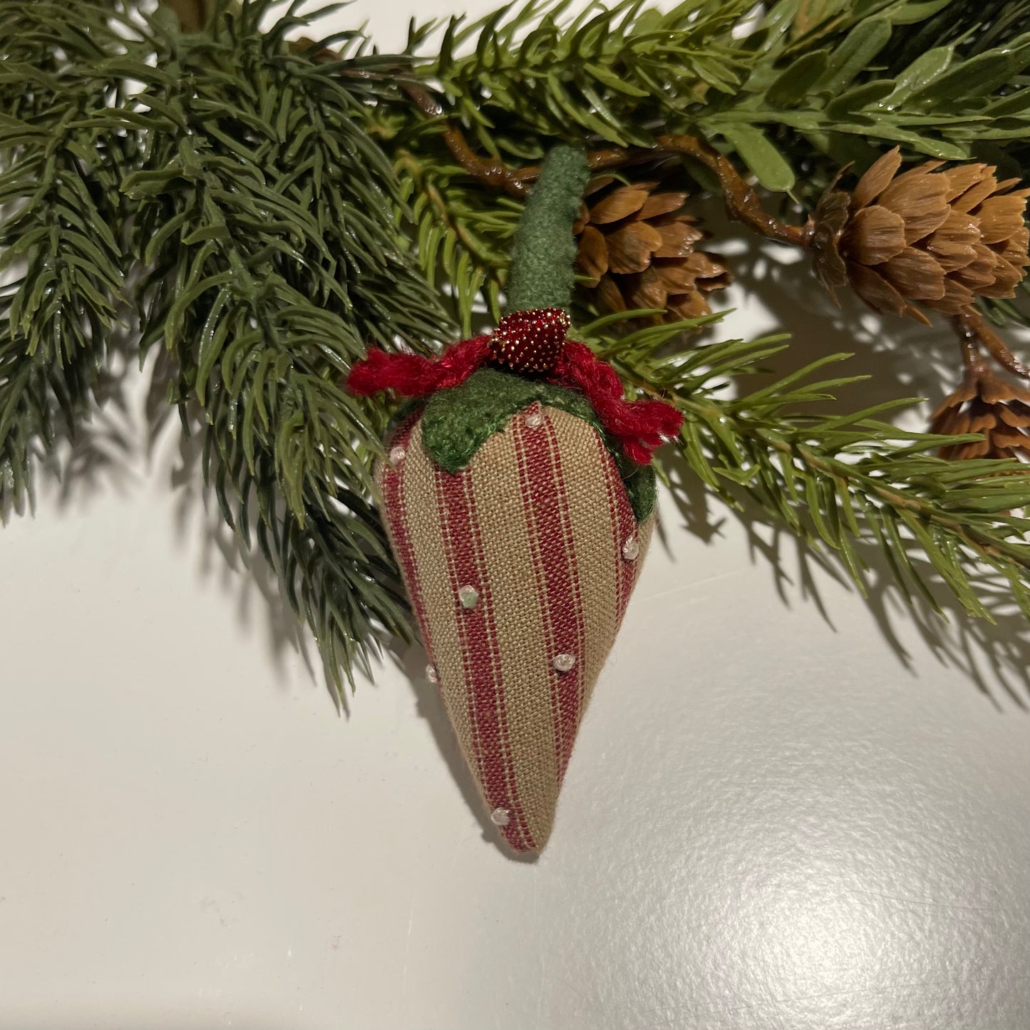 Paxe's Designs ~ Mini Strawberry Pincushion