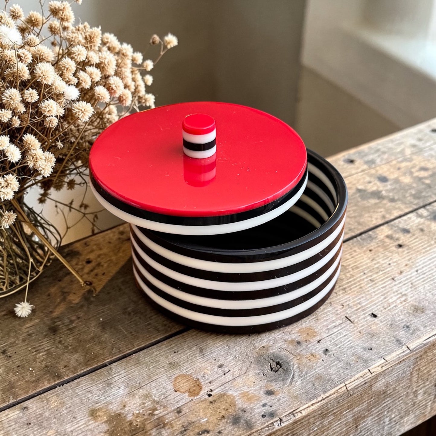 Finn | Allegria Round Ort Box Red