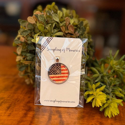 Samplings of Memories | American Flag Needle Minder / Needle Keep