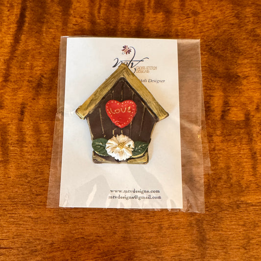 MTV Designs | House Needle Minder