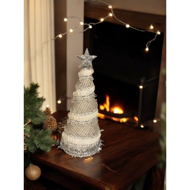 Paxe's Designs ~ Small Christmas Tree