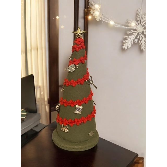 Paxe's Designs ~ Large Christmas Tree