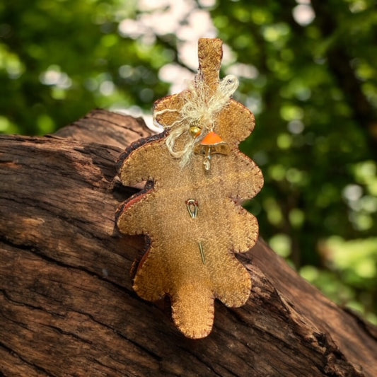 Paxe's Designs ~ Oak Leaf Needlebook