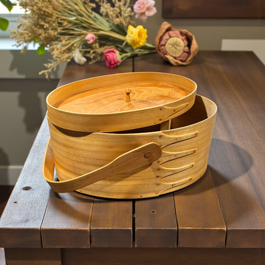 Keller Krafted | #7 Shaker Oval Box with Tray - Maple / Red Birch
