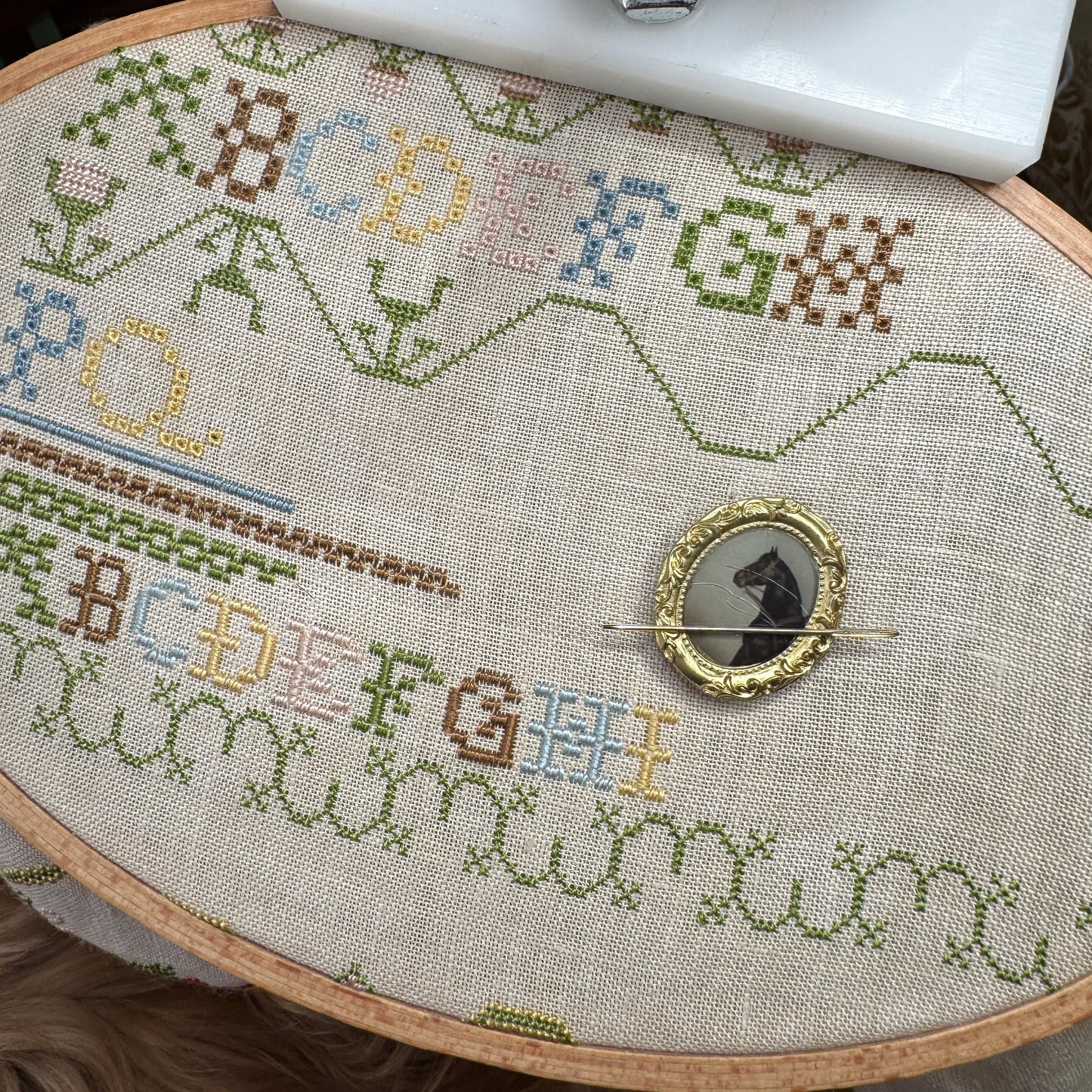 Hobby House Needleworks | Vintage Equine Needle Minder