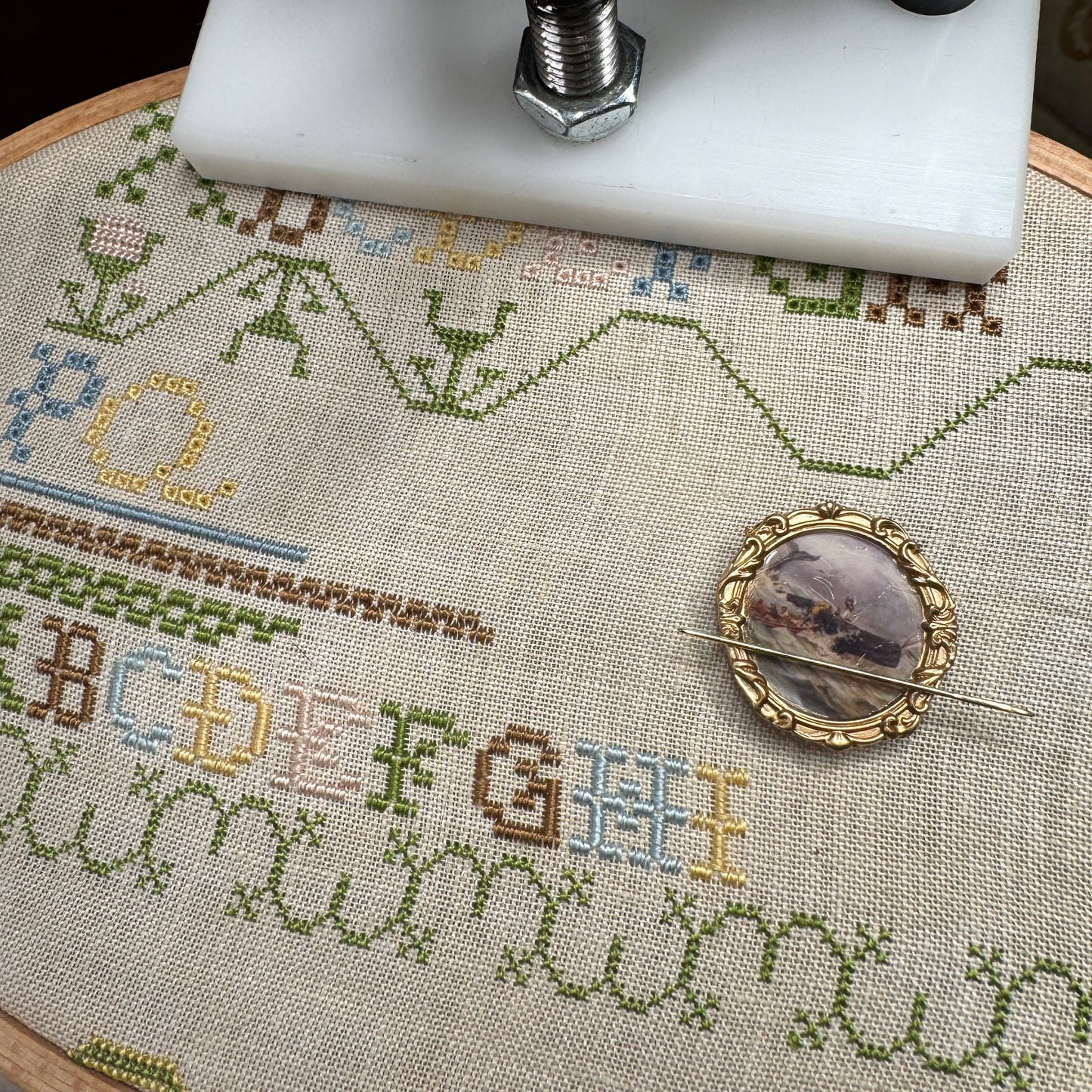 Hobby House Needleworks | Vintage Whale Needle Minder