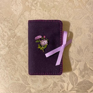 Paxe's Designs ~ Floral Pin Needlebook