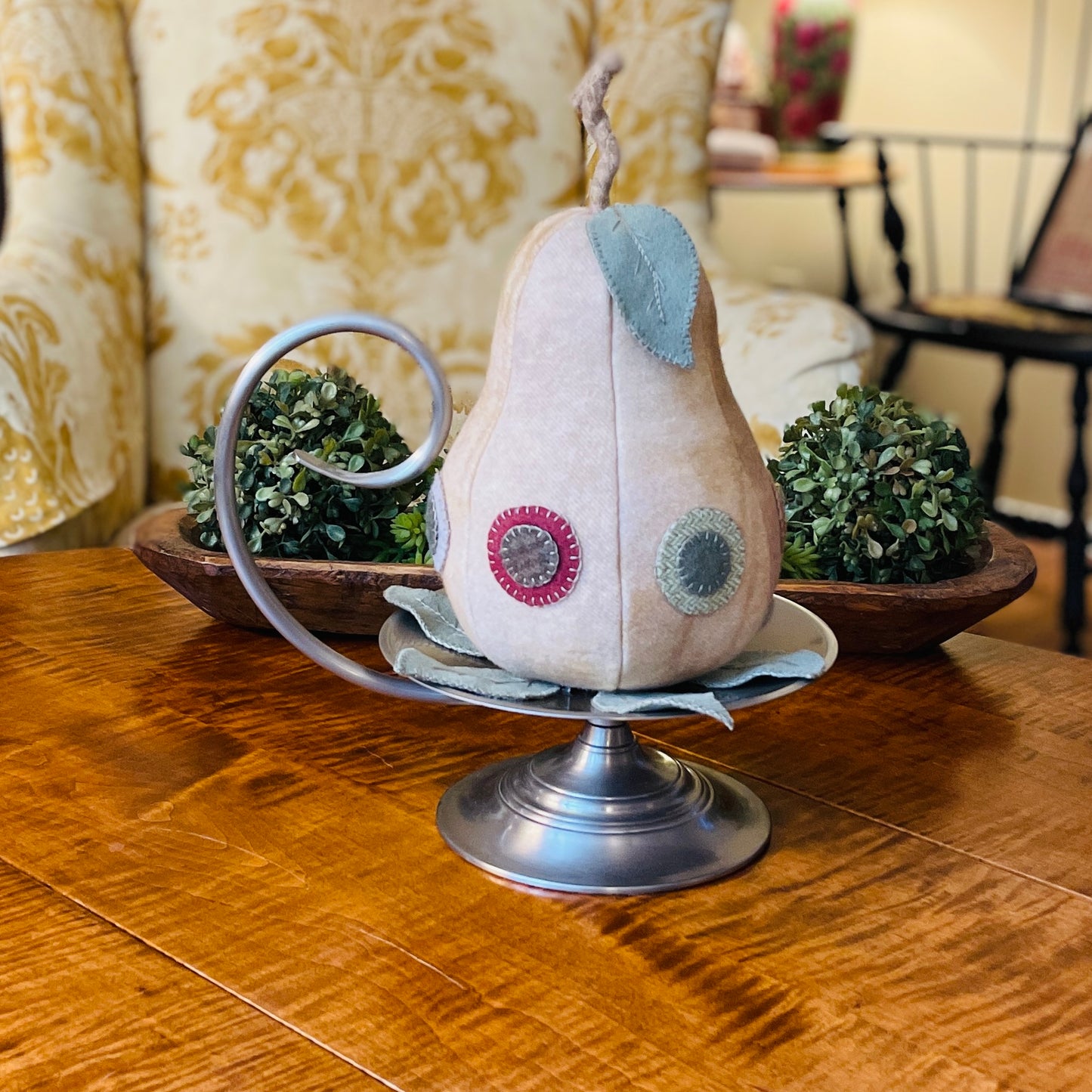 Paxe's Designs | Large Pear Pincushion