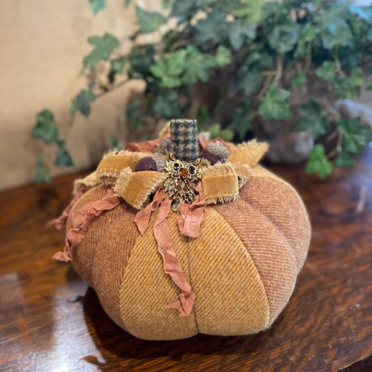 Paxe's Designs | #5 Large Pumpkin Pincushion