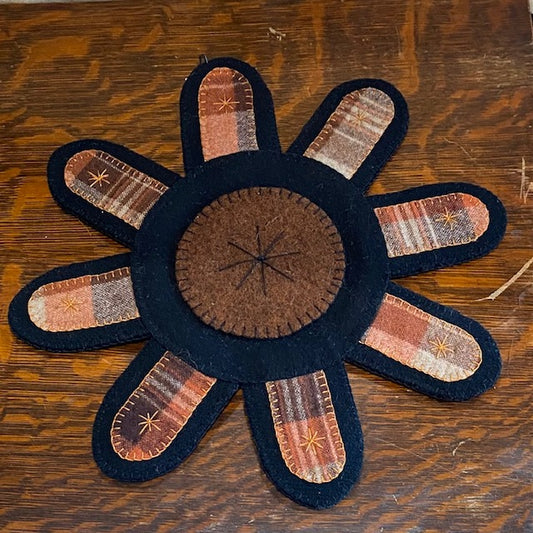 Paxe's Designs ~ Wool Flower Plaid Candle Mat