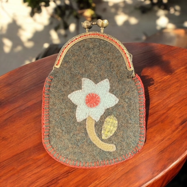 Paxe's Designs | #1 Hand-Made Flower Wool Pouch