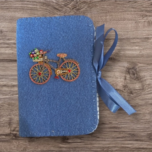 Paxe's Designs | #211 Bicycle Needlebook