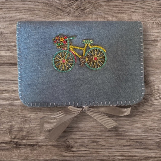 Paxe's Designs | #211 Bicycle Needlebook