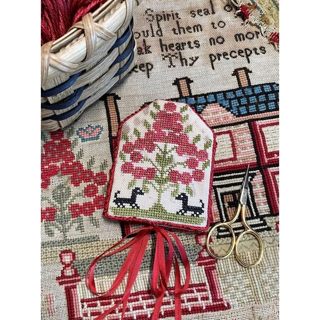 Needlemade Designs ~ Miss Campbell's Scissors Keep