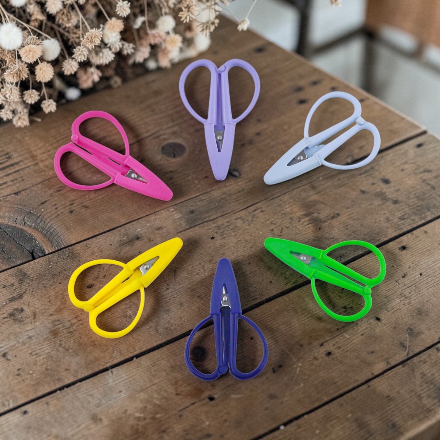 Hobby House Needleworks | Tiny Snip Scissors with Tip Protector