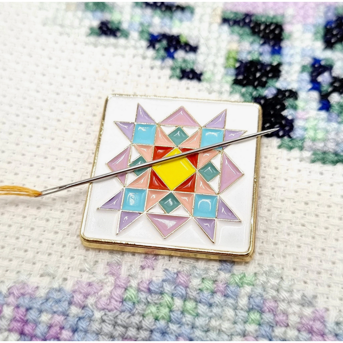 Meloca Designs Quilt Block Needle Minder