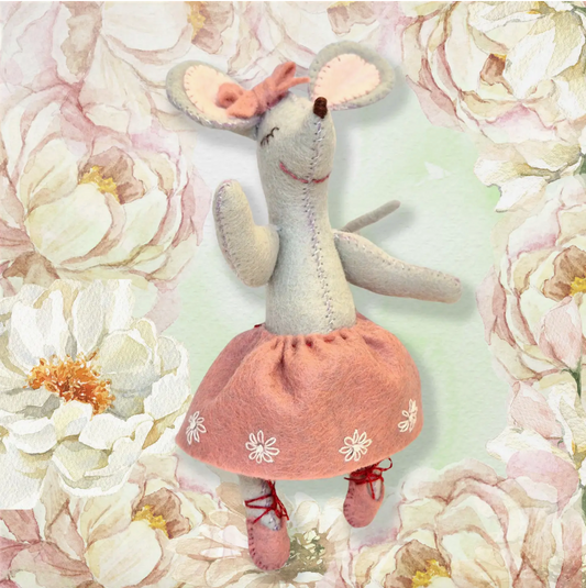 Corrine Lapierre | Little Mouse the Ballet Dancer Felt Craft Kit