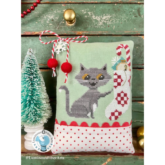 Luminous Fiber Arts | A Purr-fect Christmas