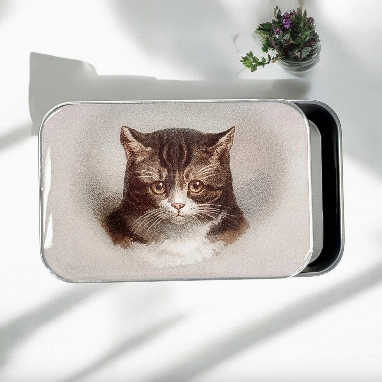 Tin Container with Magnet Large | Cat