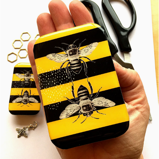 Tin Container with Magnet Large | Bee