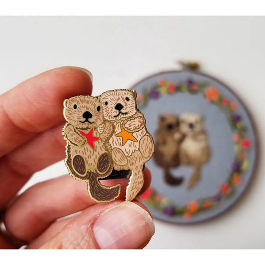 Jessica Long Embroidery | Sea Otters Enamel Needle Minder