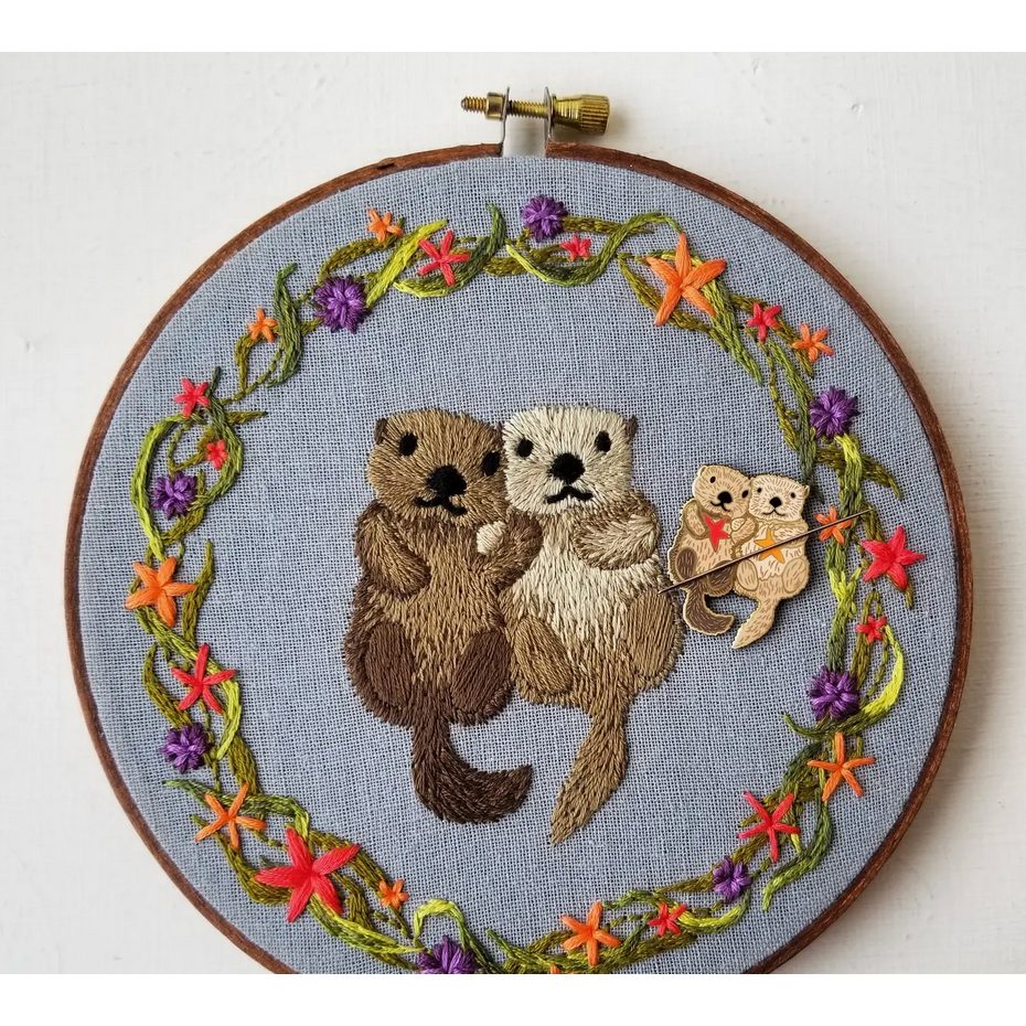 Jessica Long Embroidery | Sea Otters Enamel Needle Minder