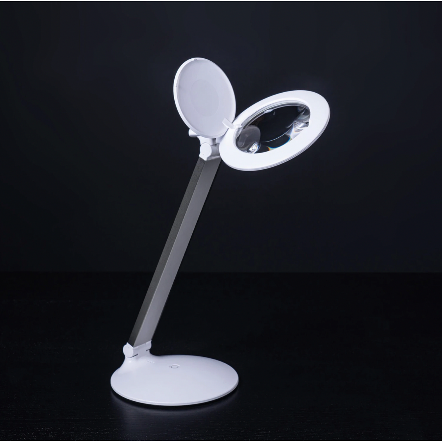 Daylight Company | Halo Go 2 Rechargeable Table Magnifier