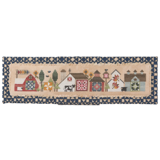 Heart In Hand | Quilted Tiny Town