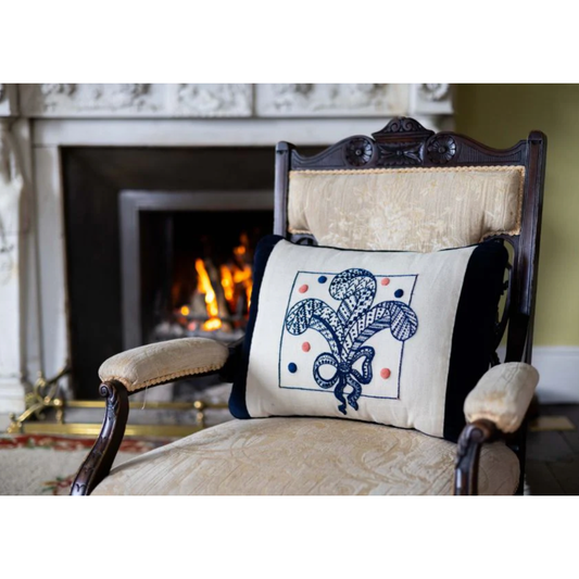 The Crewel Work Company | Dunollie Feathers Kit Crewel Embroidery Kit