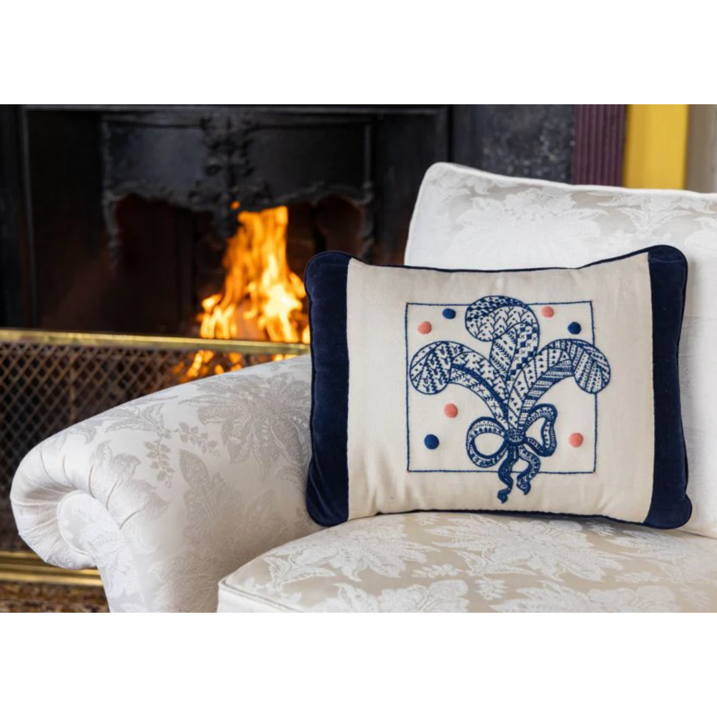 The Crewel Work Company | Dunollie Feathers Kit Crewel Embroidery Kit