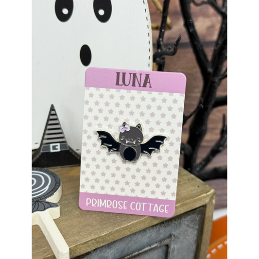 Primrose Cottage  | Luna Needle Minder