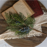 18" Cedar & Berries Pick