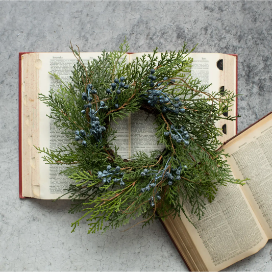 12" Cedar & Berries Candle Ring
