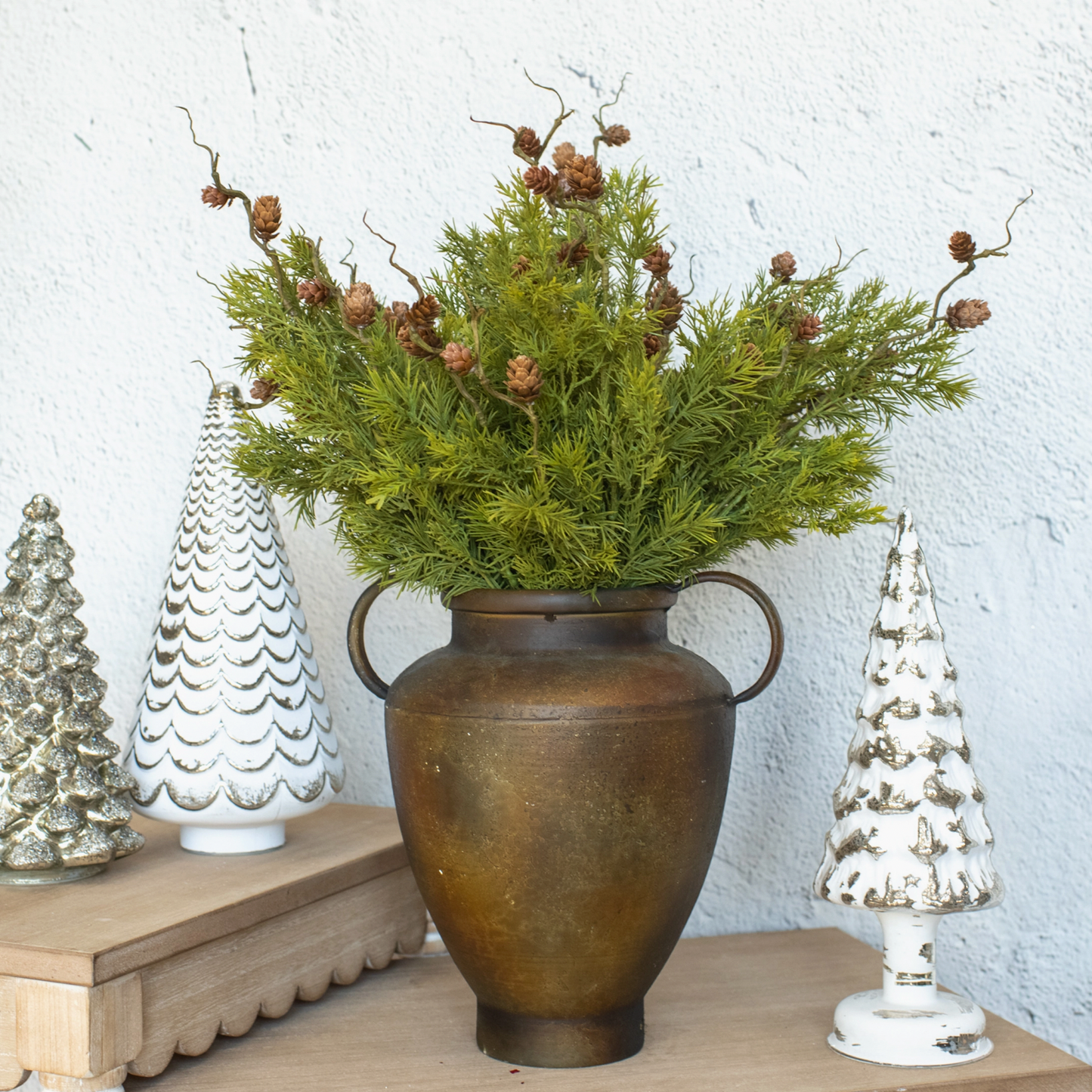 20" Pine w/ Pinecones Bush