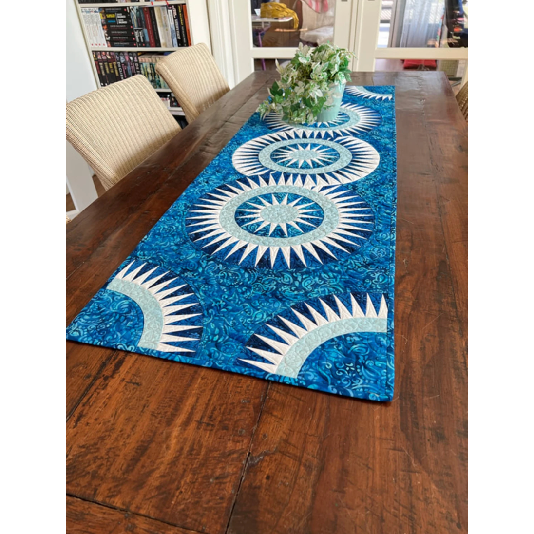 Jacqueline de Jonge ~ The Four Seasons Table Runner Pattern