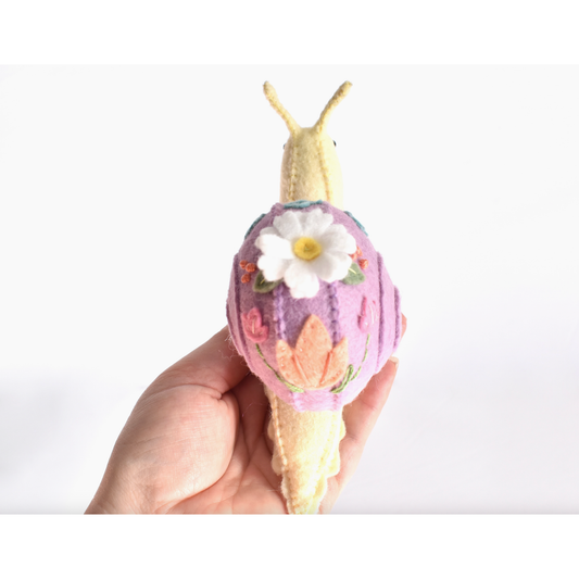 DelilahIris Designs ~ Felt Snail Hand Sewing & Embroidery Kit