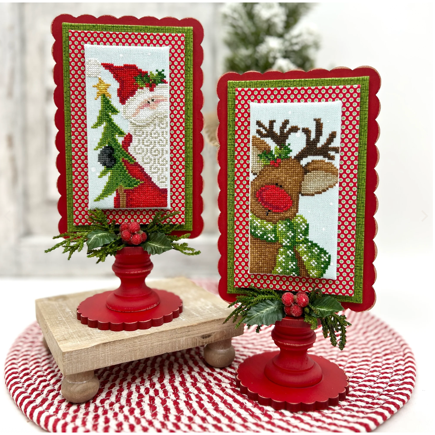 Paisleys & Polka Dots | Simply Scallop Rectangle Pedestal Frame