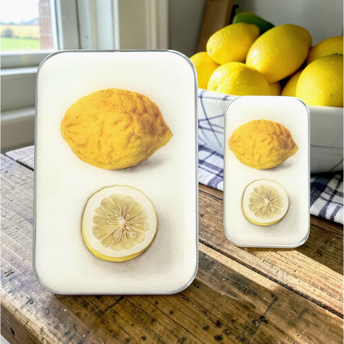 Tin Container with Magnet Large | Botanical Lemon