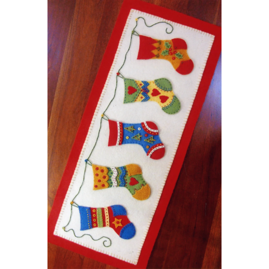 Bird Brain Designs ~ "and the Stockings Were Hung" Wool Appliqué Pattern